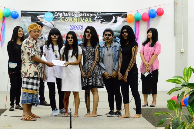 UKWM Gelar Karnaval, Asah Kesenian Mahasiswa