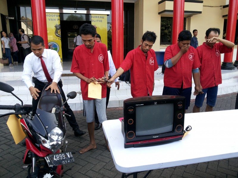 Hendak Jual Motor Curian ke Madura, Keburu Ditangkap Polisi