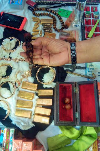 Ngaku Bisa Datangkan Harta Karun,Polrestabes Surabaya Bekuk Paranormal Palsu