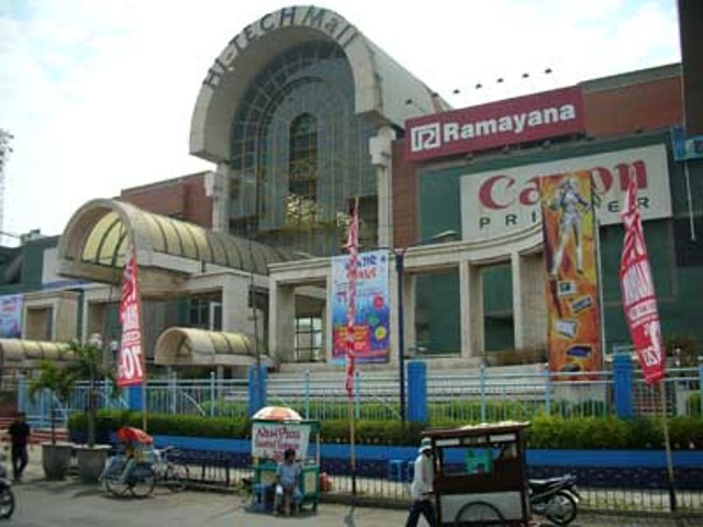 2019, Pemkot Surabaya Akan Tutup HiTech Mall