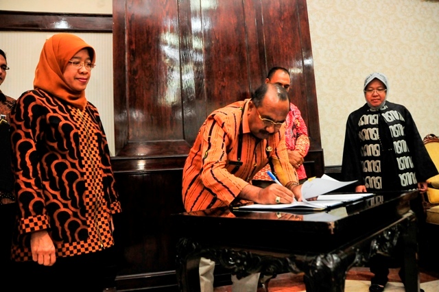 Bupati Ngada Temui Risma, Belajar Kelola Kebersihan Di Surabaya