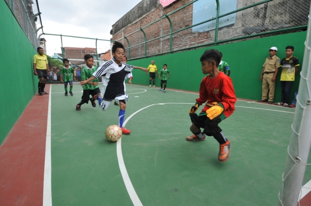 Lapangan Futsal, Wahana Baru Bagi Warga Putat Jaya