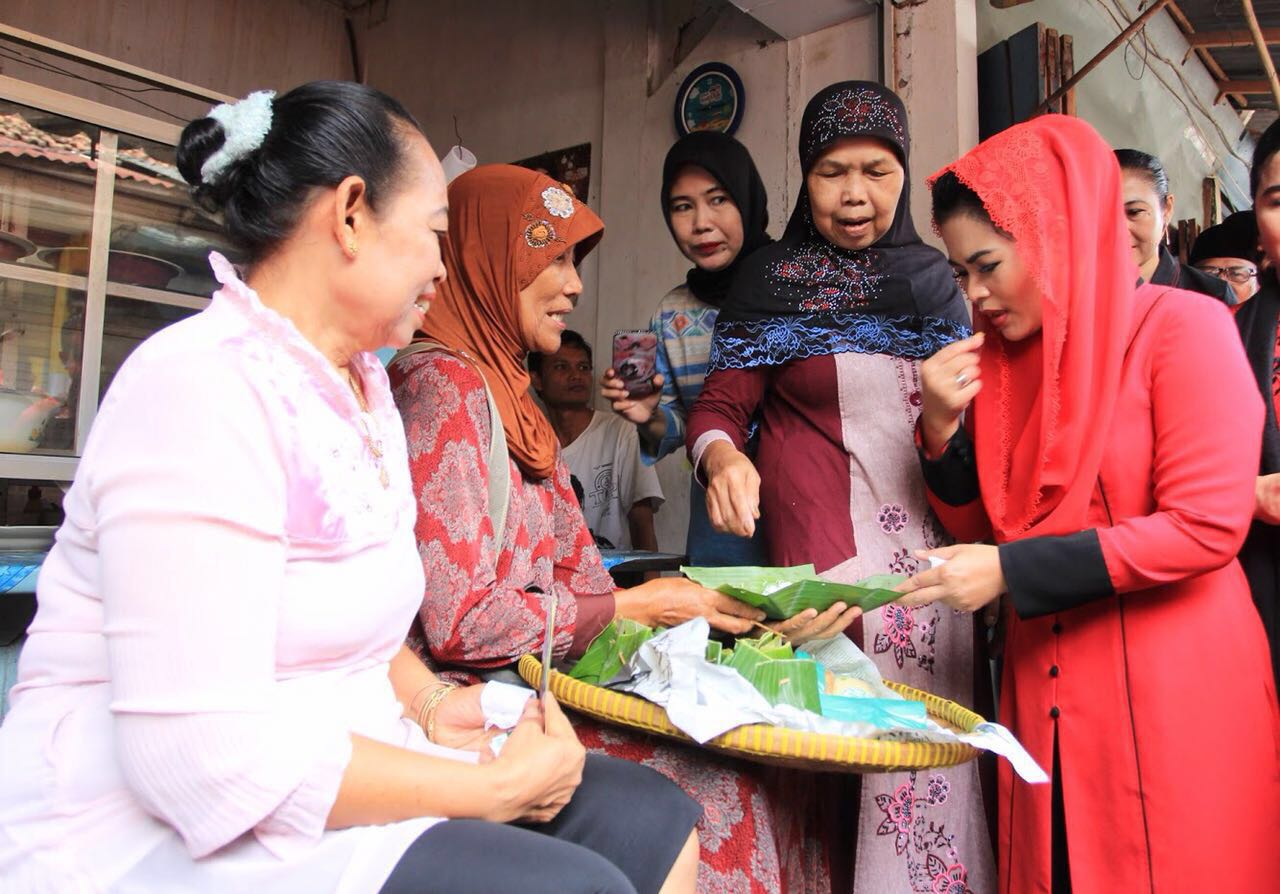 Puti Guntur Wisata Kuliner di Banyuwangi