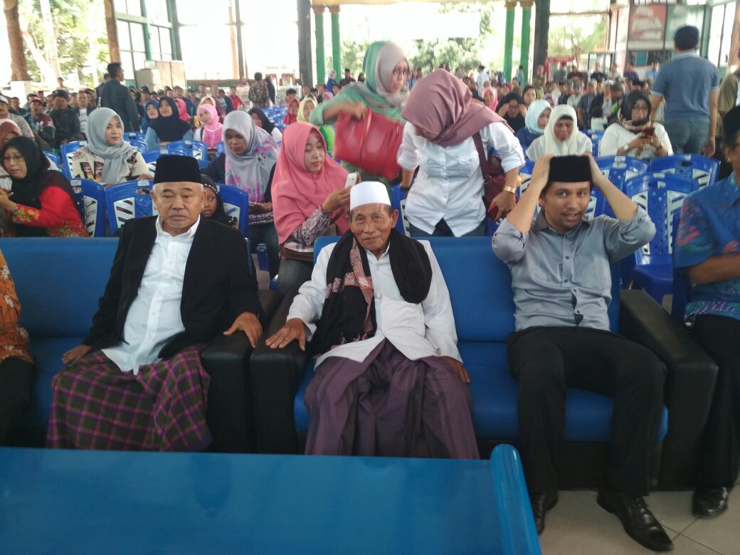 Di Banyuwangi, Seribu Relawan Ikuti Diklat Pemenangan Khofifah - Emil