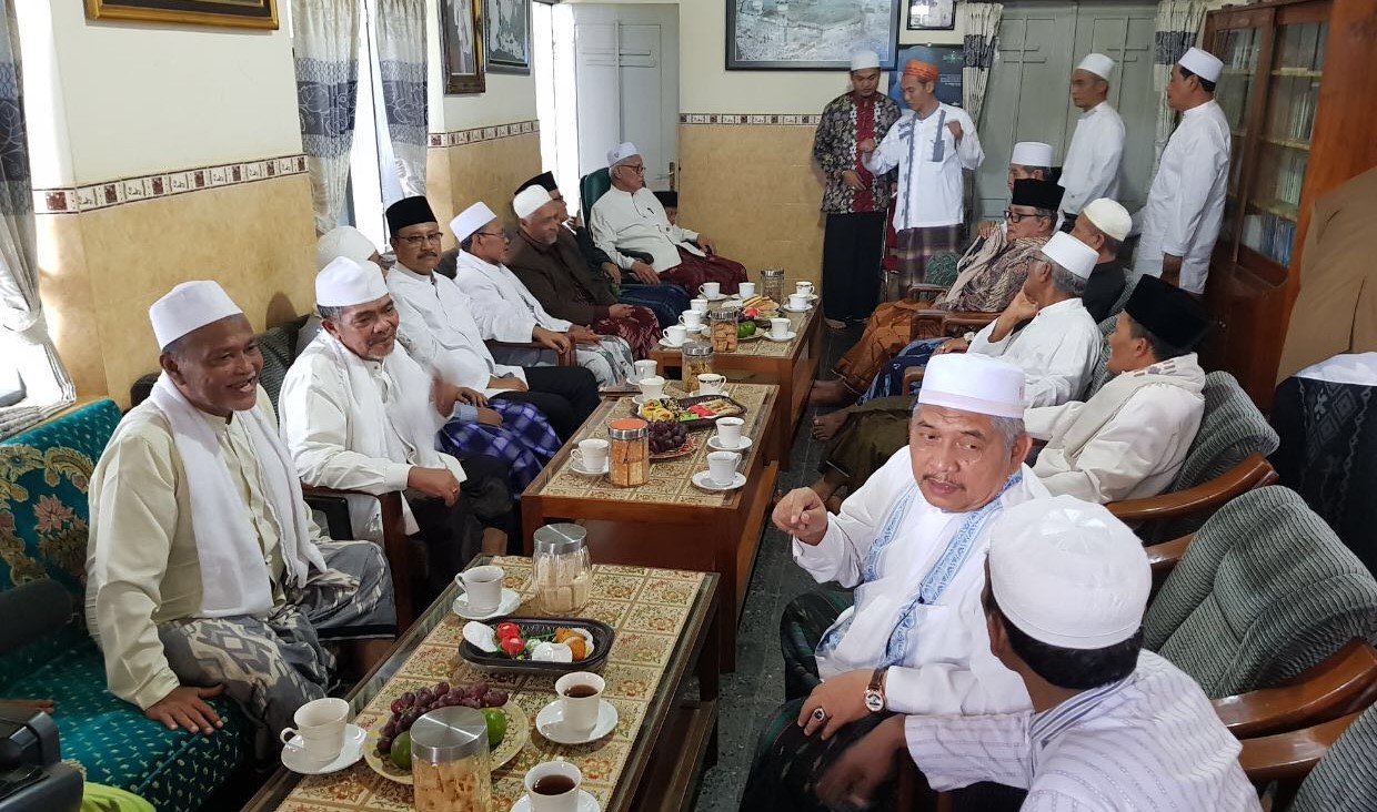 Mantapkan Dukungan Gus Ipul-Puti Guntur, Kiai Sepuh Kumpul di Lirboyo