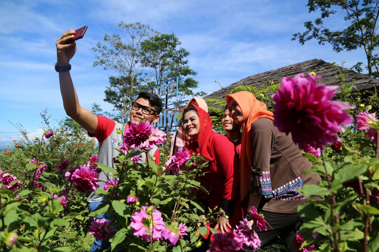 Diskusi Wisata, Puti Bermalam Di Rumah Warga Kediri