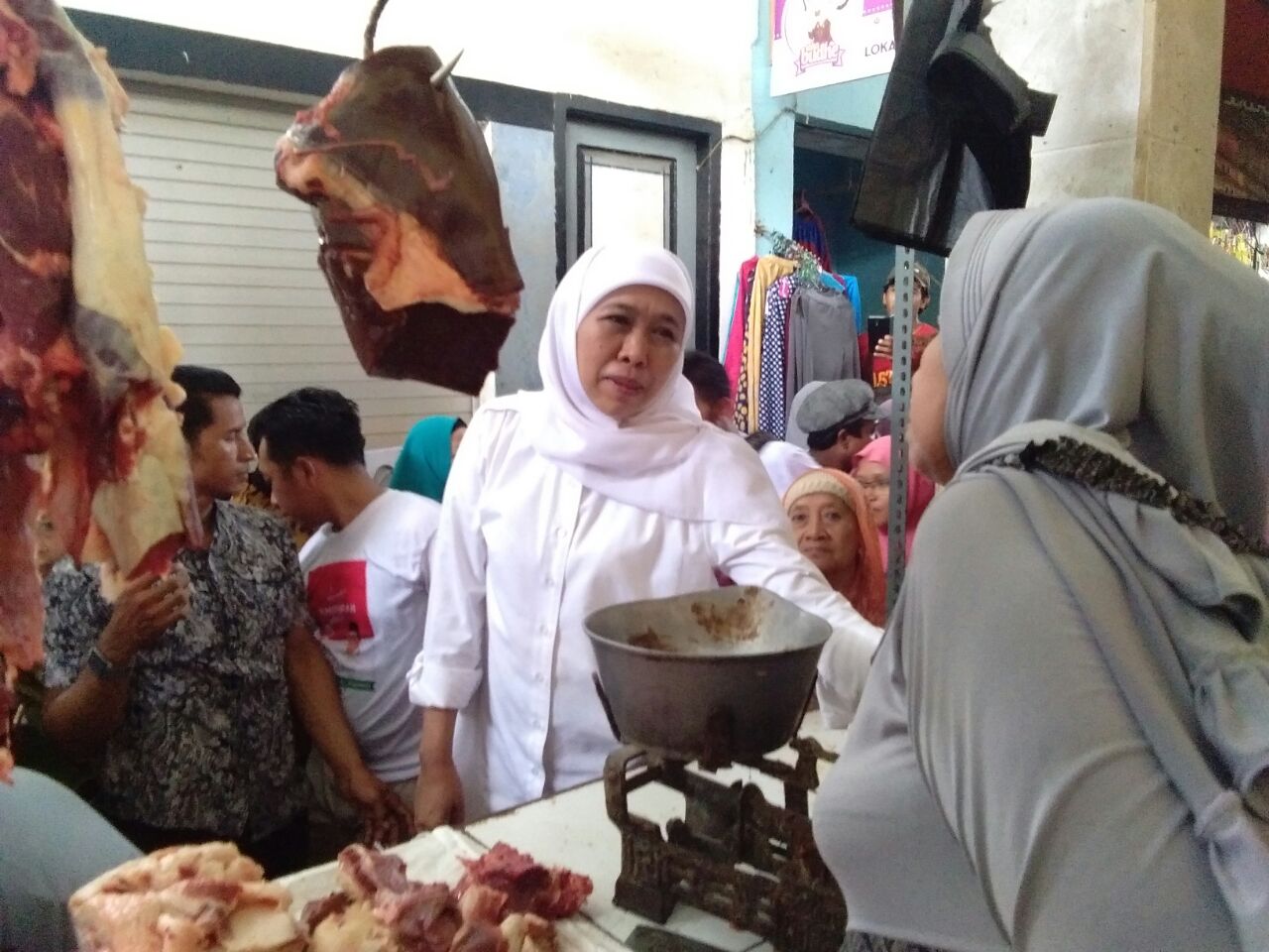 Khofifah Sapa Nelayan Brondong Lamongan