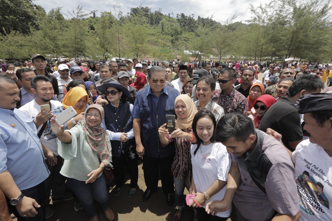Ini Pesan SBY Pada Khofifah Agar Menang Pilgub Jatim 2018