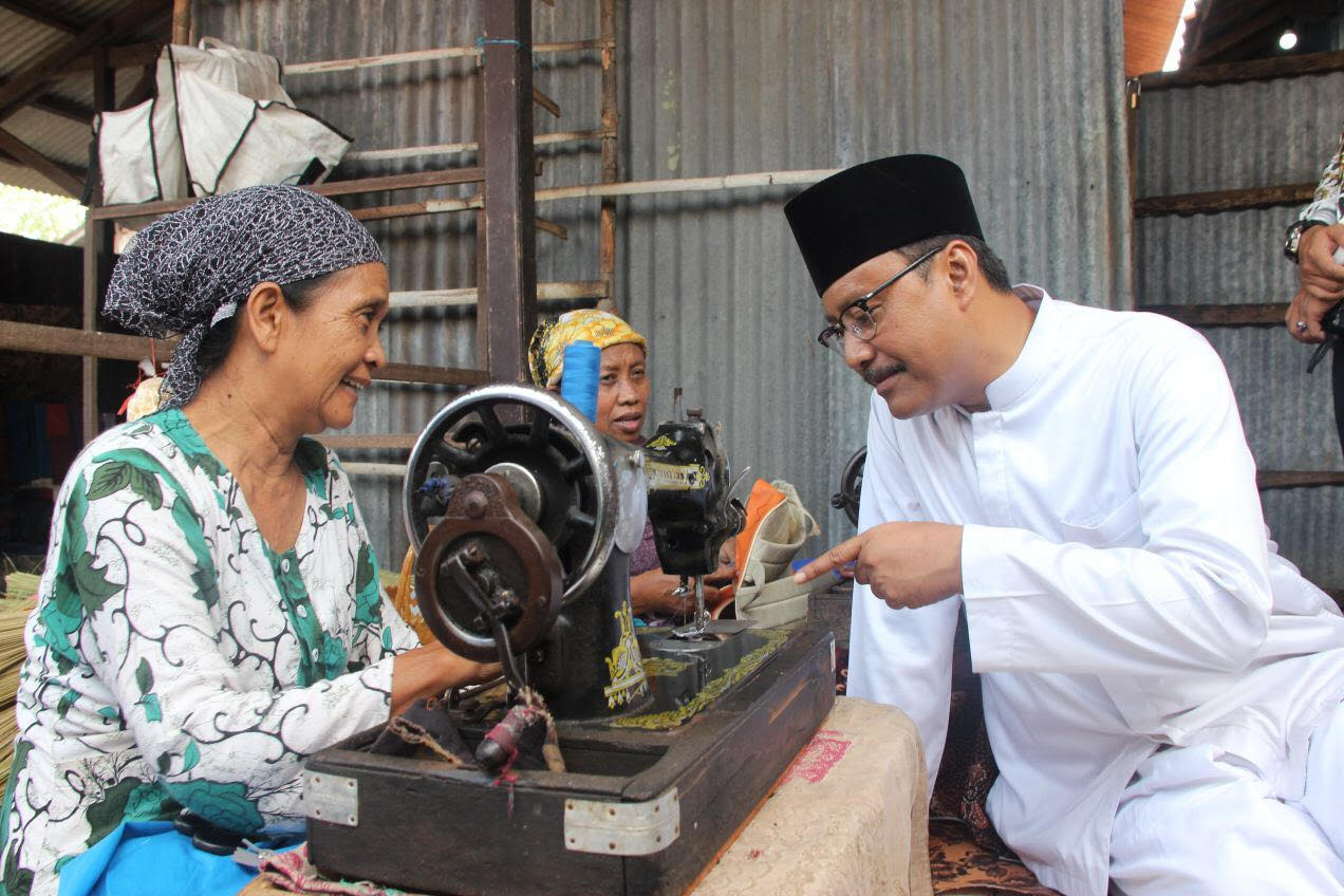 Dialog Dengan Pedagang Blega, Gus Ipul Ingin Perkuat Pasar Rakyat
