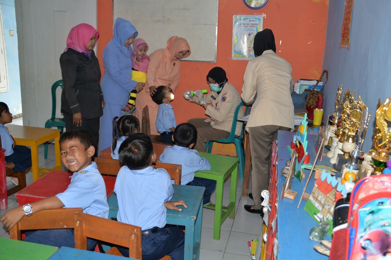 PIA Ardhya Garini Surabaya  Peduli Kesehatan THT, Gigi dan Paru-paru Anak
