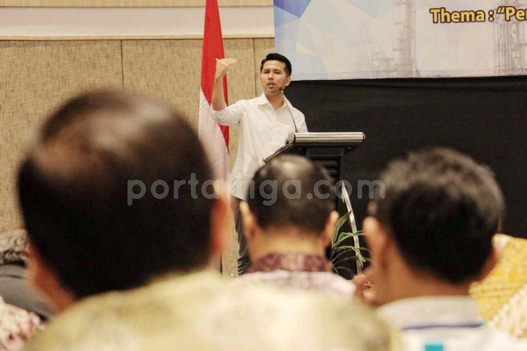 Di Depan Ratusan Pengurus Apindo Jatim, Emil Dardak Paparkan Cara Jadikan Jatim Lokomotif Ekonomi Nasional