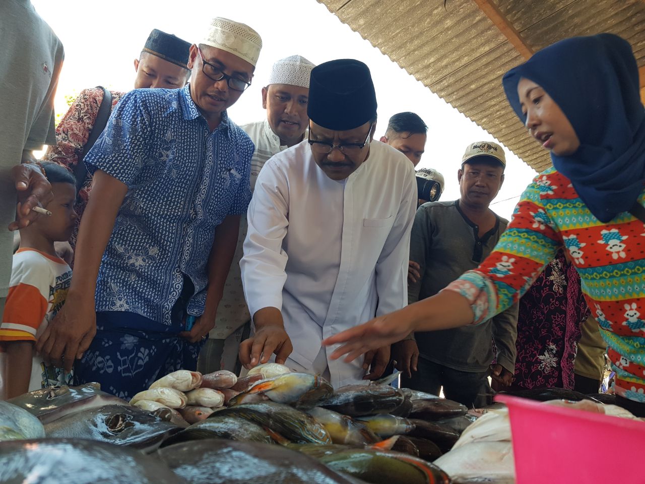Bertemu Nelayan Banyuwangi, Gus Ipul Dicurhati Larangan Menangkap Lobster Kecil
