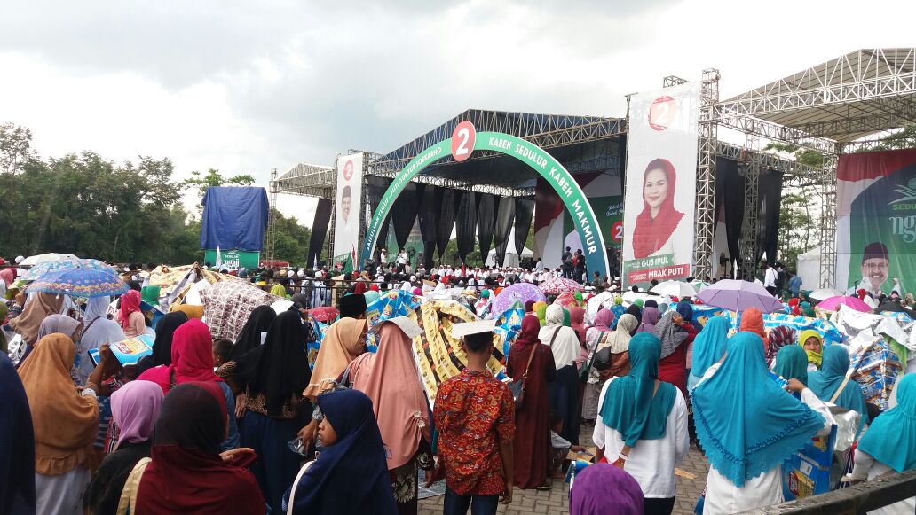 Hujan Rintik-Rintik Iringi Istighosah Akbar Mengetuk Pintu Langit