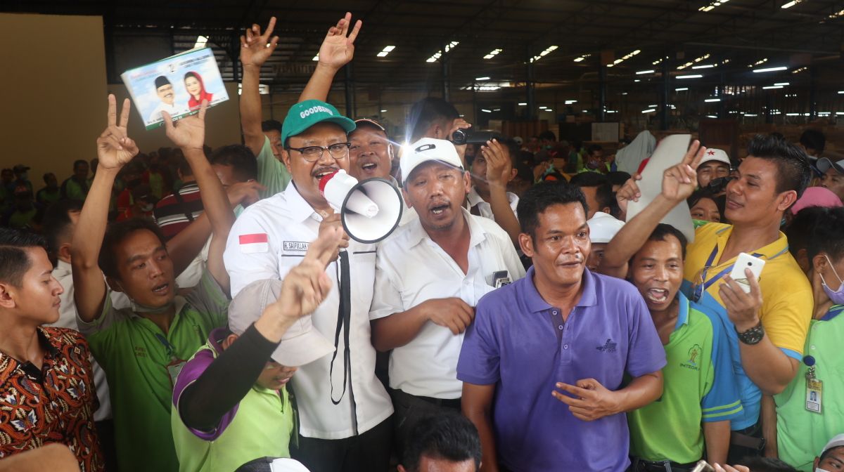Serap Tenaga Kerja, Gus Ipul Komitmen Dorong Industri Mebel Jatim