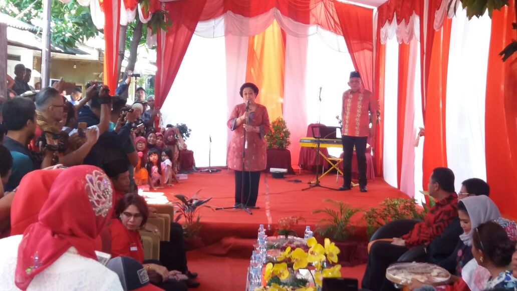 Megawati Kagumi Gaya Kepemimpinan Risma