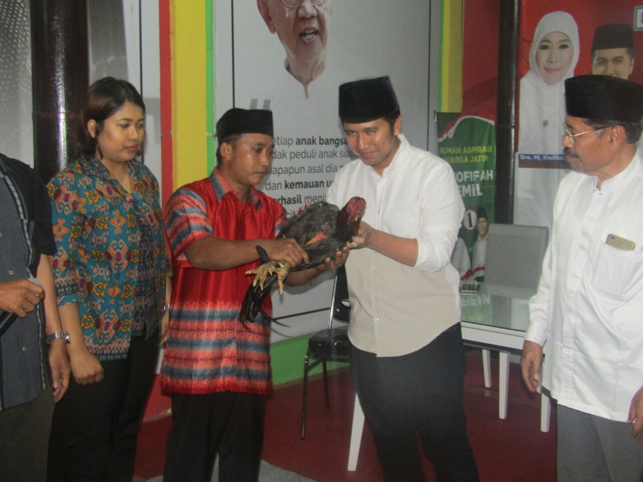Kaum Nasionalis Kultural Hadiahi Emil Ayam Jago, Apa Maksudnya