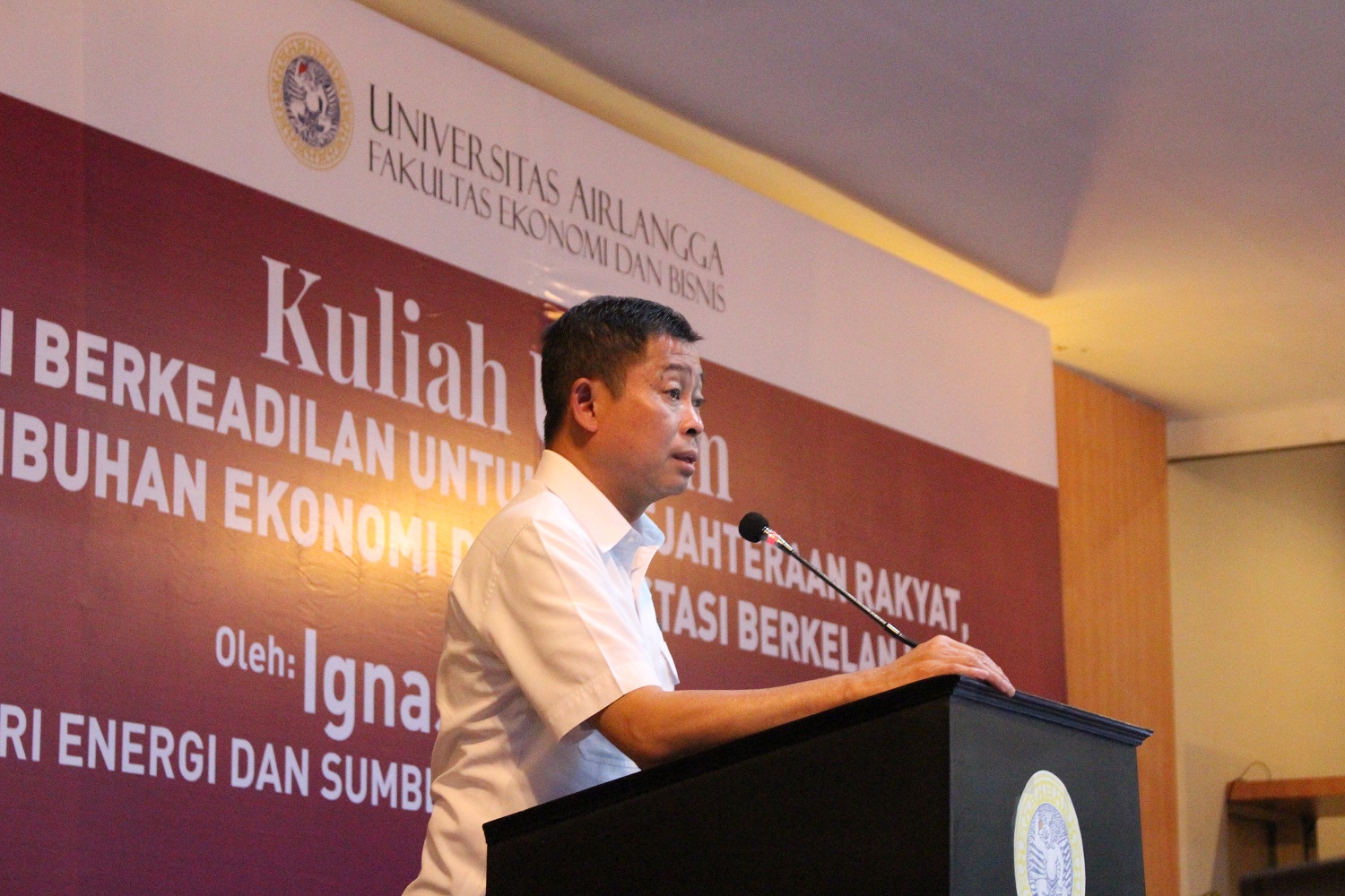 Ignasius Jonan Ajak Civitas UNAIR Optimalkan Energi Untuk Kesejahteraan Negeri