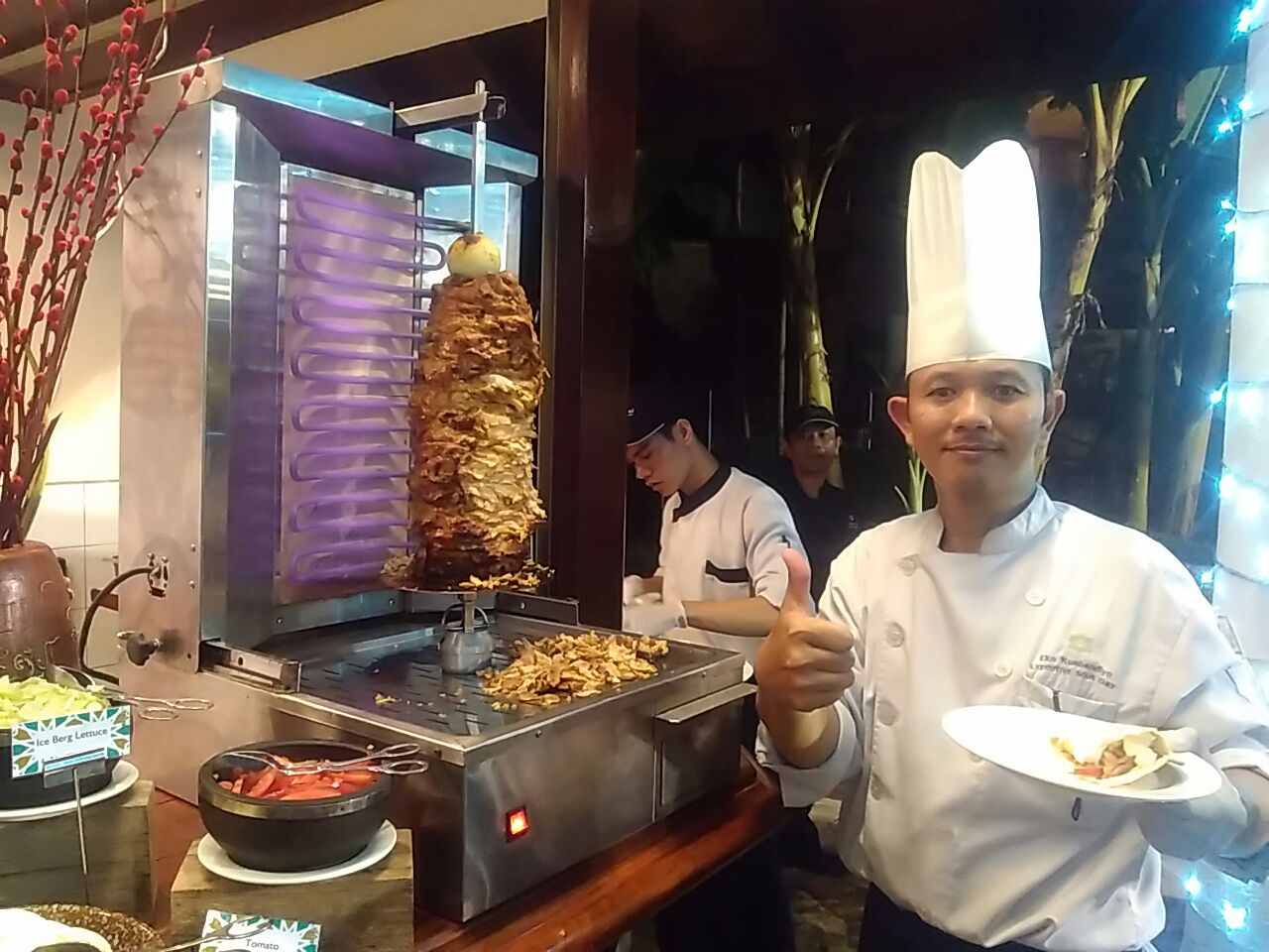 Hotel Shangri-La Sediakan Takjil Dessert Sepanjang 10 Meter
