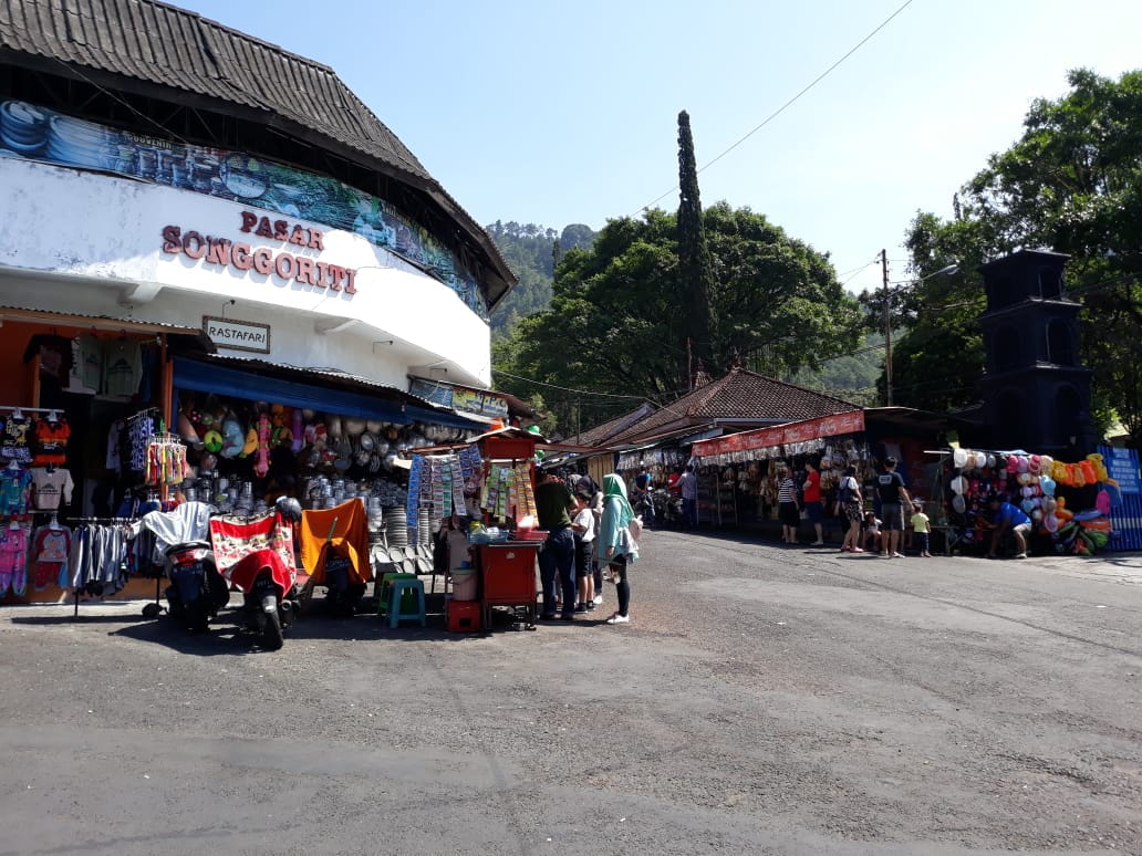 Wisata Keluarga Songgoriti Jujukan Turis Lokal dan Asing