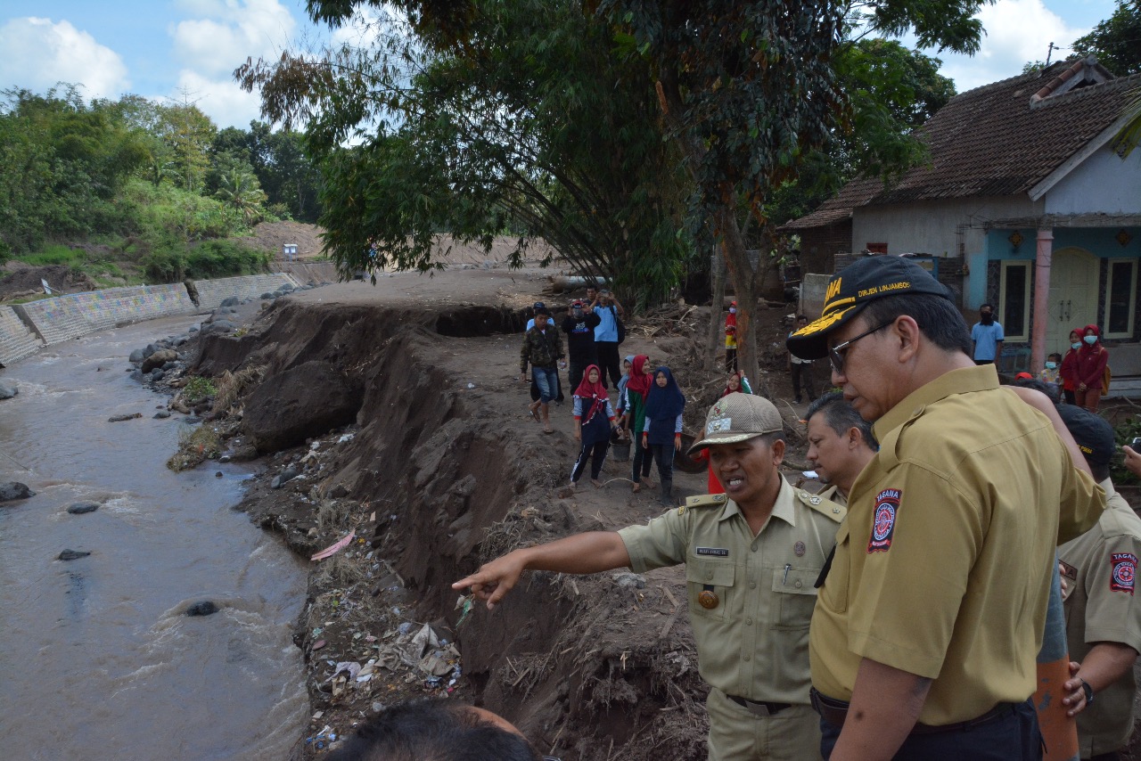Kemensos Salurkan Bantuan 1,15 M kepada Korban Banjir Banyuwangi