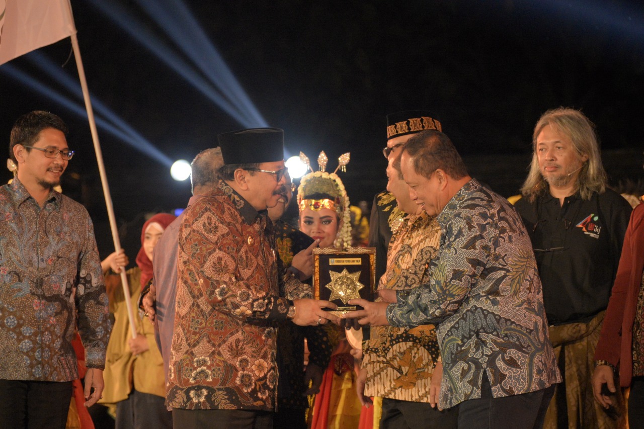 Pakde Karwo Letakkan Basis Kebudayaan dan Spiritual di Jatim