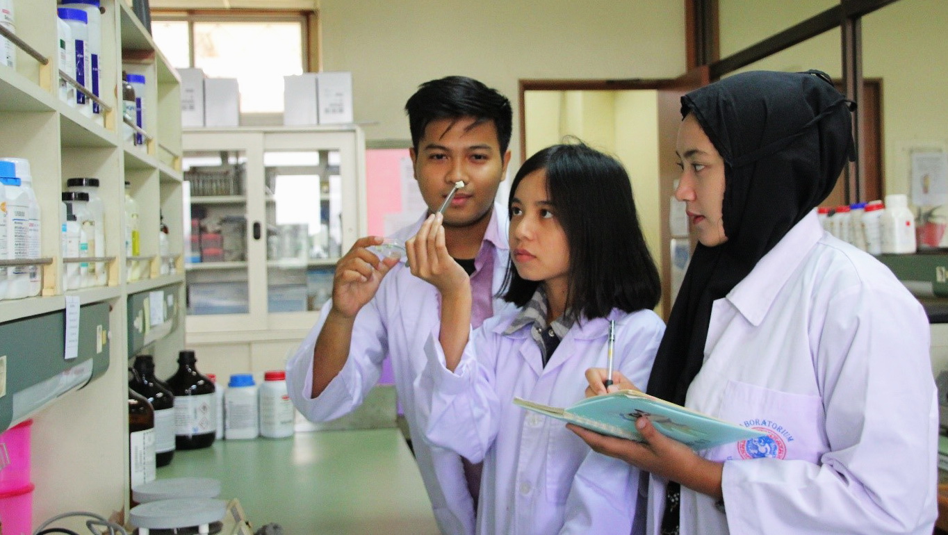Mahasiswa Unair Ciptakan Implan Tulang Sintetis, Mampu Mempercepat Pertumbuhan Sel