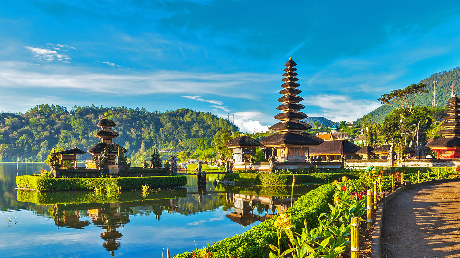 Ini Dia 10 Destinasi Wisata Favorit Di Dunia, Yuk Cek Bali Nomor Berapa