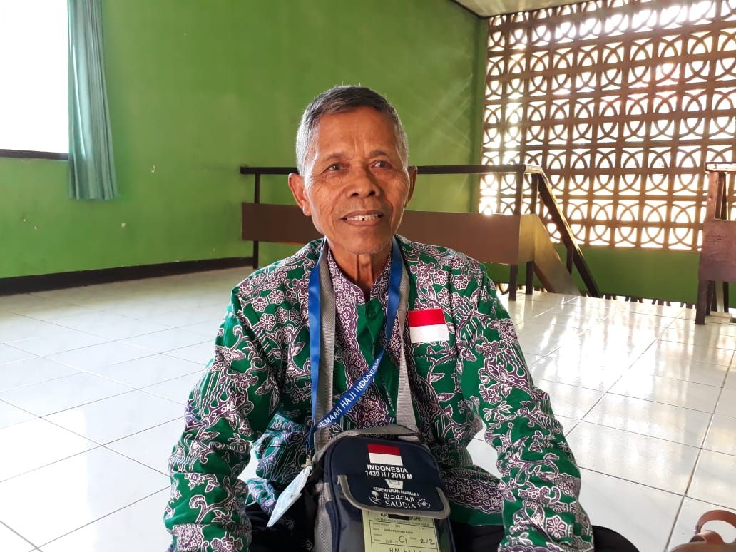 Gara-gara Bunga Kamboja, Juru Kunci Makam Ini Naik Haji