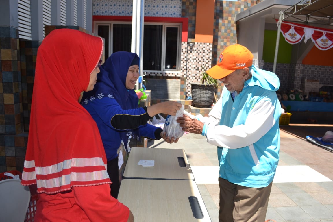 SD Muhammadiyah 18 Surabaya Ajak Siswa Ikut Sembelih Hewan Kurban