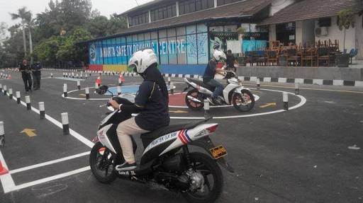 SIM Gratis Bagi Warga Surabaya Lahir Pada Tanggal 17 Agustus