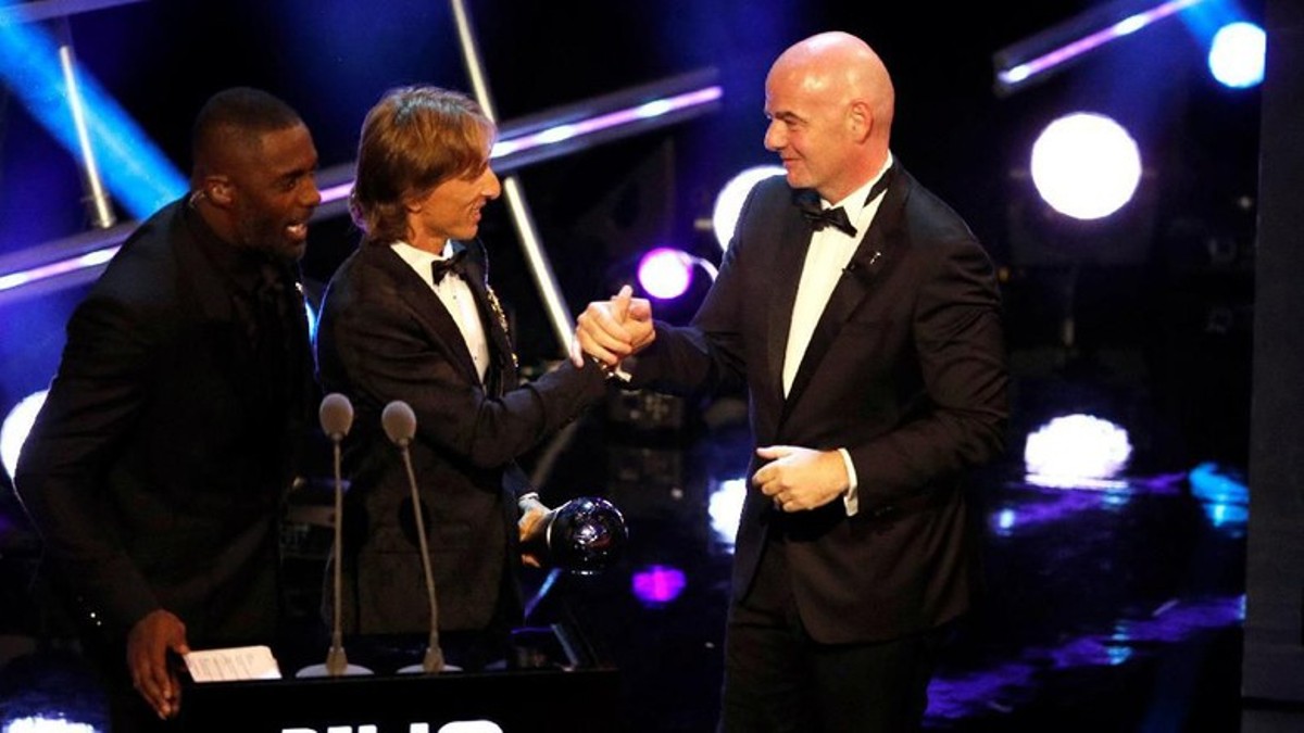 Kalahkan Ronaldo Dan Messi, Modric Terpilih Jadi Pemain Terbaik Dunia FIFA 2018
