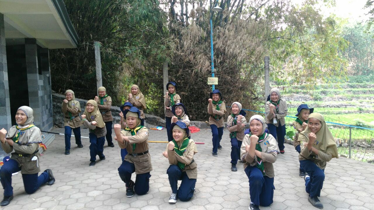 Latih Kemandirian Siswa, SD Muhammadiyah 18 Surabaya Gelar Perkemahan Jumat-Sabtu