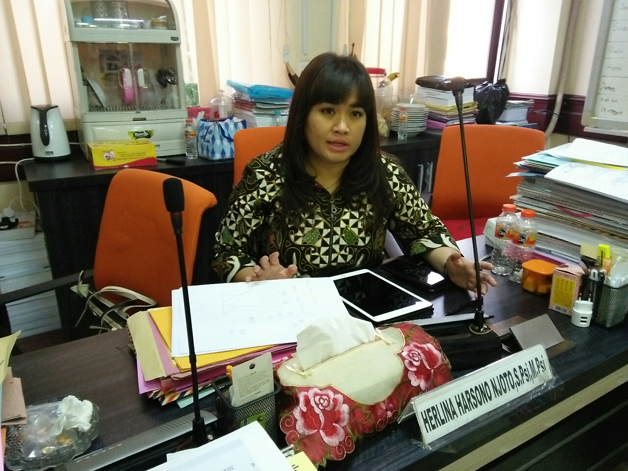 Gaji ke-13 Tak Kunjung Turun, DPRD Surabaya Berikan Toleransi Terakhir Buat Risma