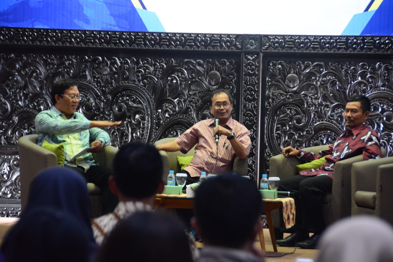Gubes Unair Menakar Masa Depan Politik Indonesia