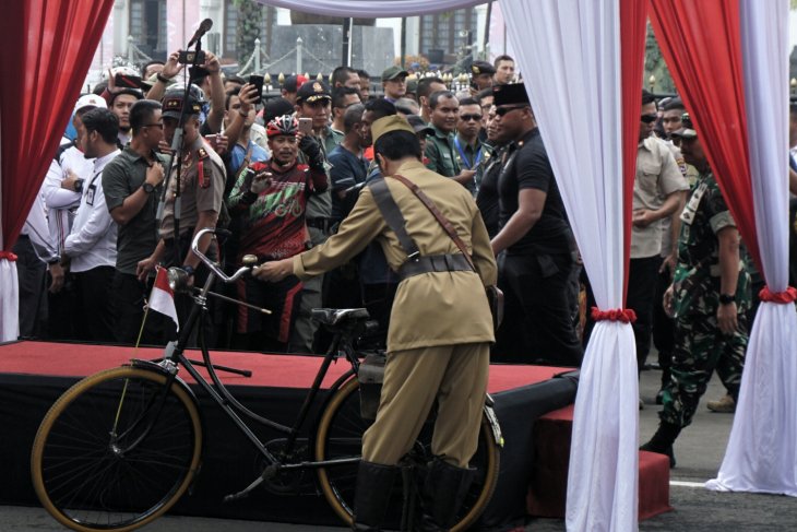 Jokowi Gowes Bareng 25000 Orang