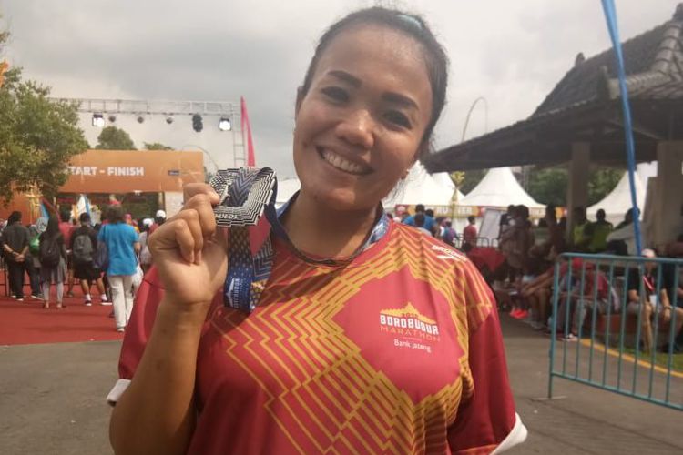 Hamil 8 Bulan, Cewek Ini Taklukan Borobudur Marathon