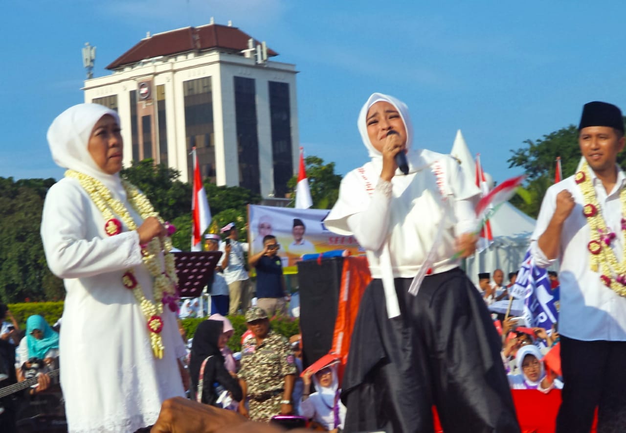 Idolakan Khofifah, Tantri Kotak Rela Datang dari Jakarta