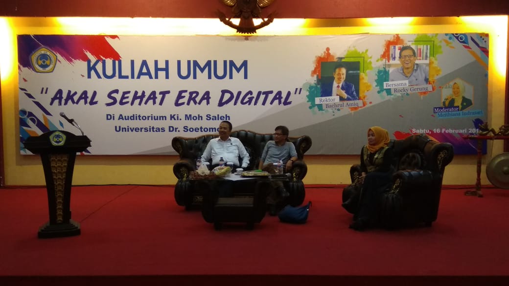 Presiden Akal Sehat Rocky Gerung Beri Kuliah Umum di Unitomo
