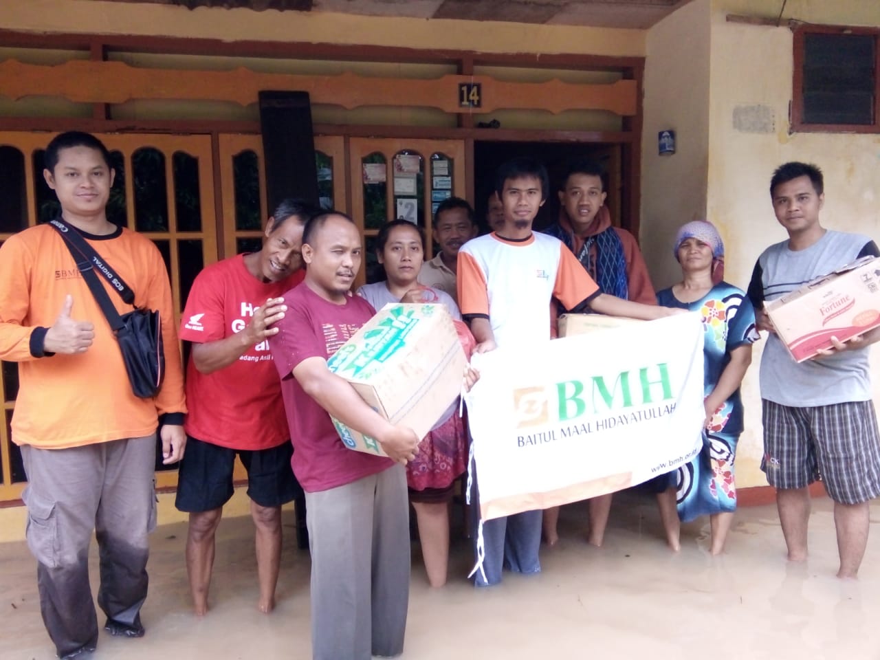 BMH Kirim Relawan Dan Bantuan Untuk Korban Banjir Jatim