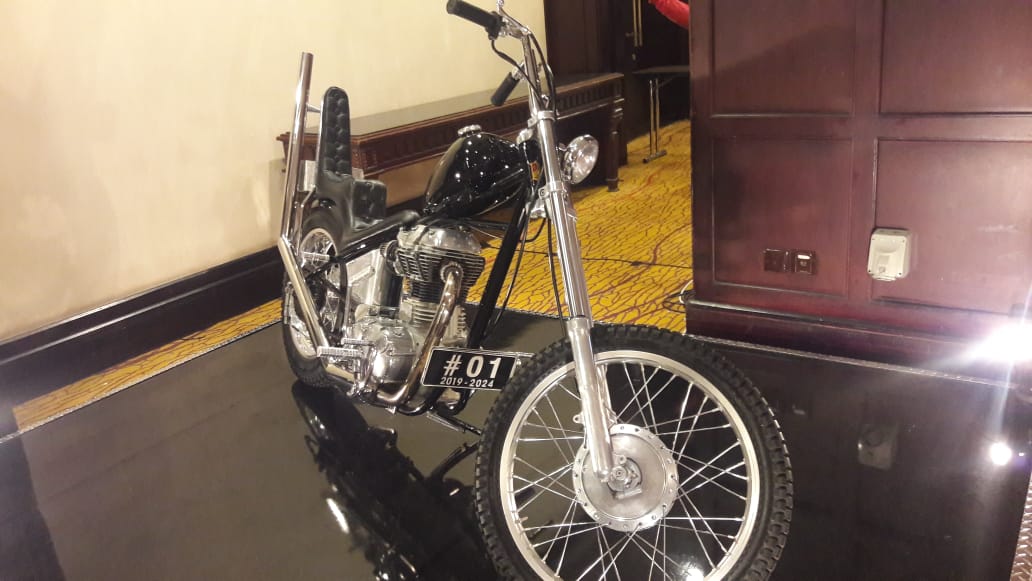 Galang Dana untuk Pilpres, Jokowi Lelang Motor Kesayangan