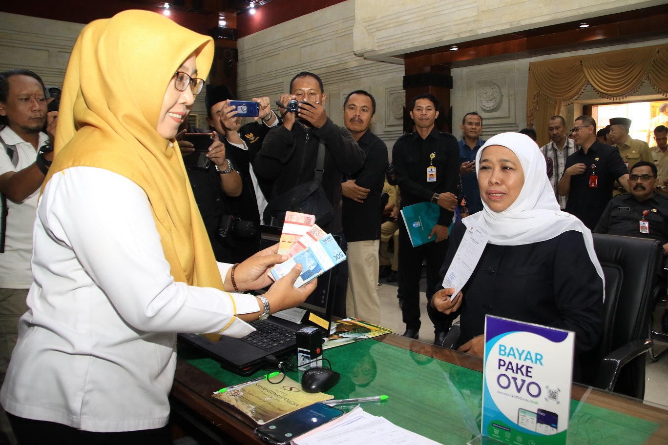 Zakat Mal 25 Juta Ke Baznas, Khofifah Ingatkan ASN Wajib Zakat