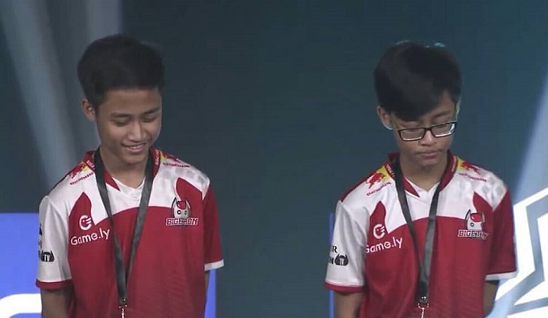 Gamer PUBG Andal Ini Emoh Dipeluk MC Cantik, Ini Alasannya
