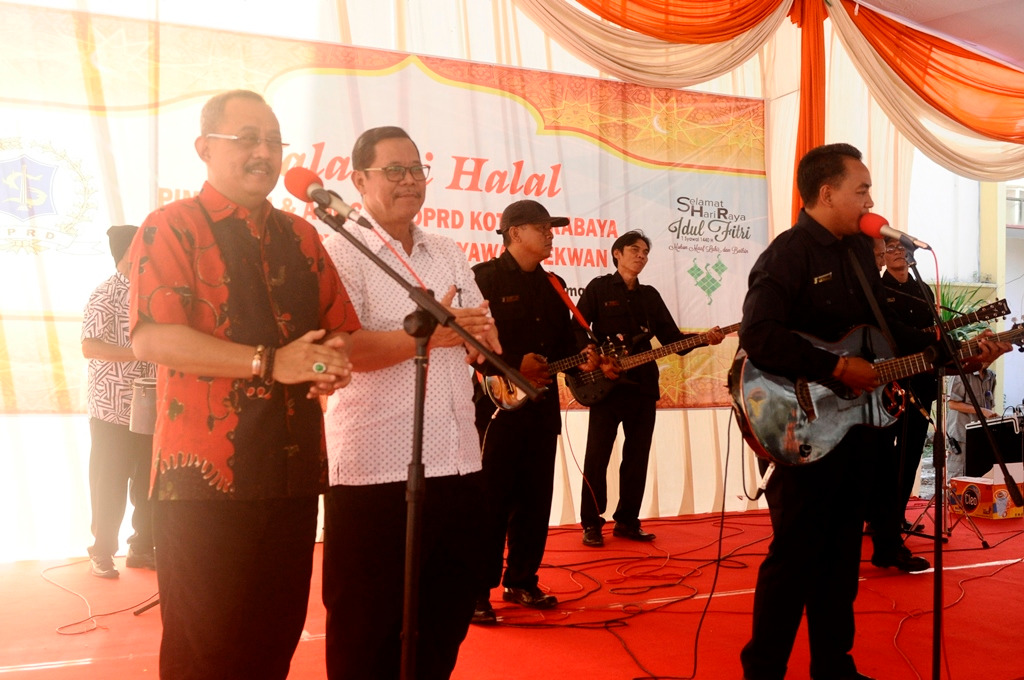 Hari Pertama Masuk Kerja, DPRD Surabaya Gelar Halal Bi Halal