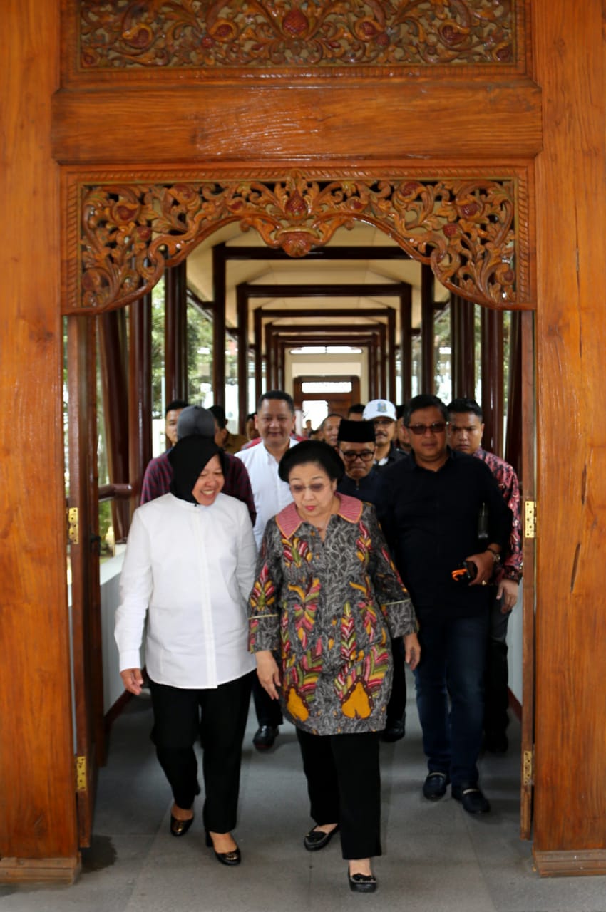 Gaduh Politik PDIP, Pengamat Nilai Risma Tetap Satu Frekwensi Dengan Megawati