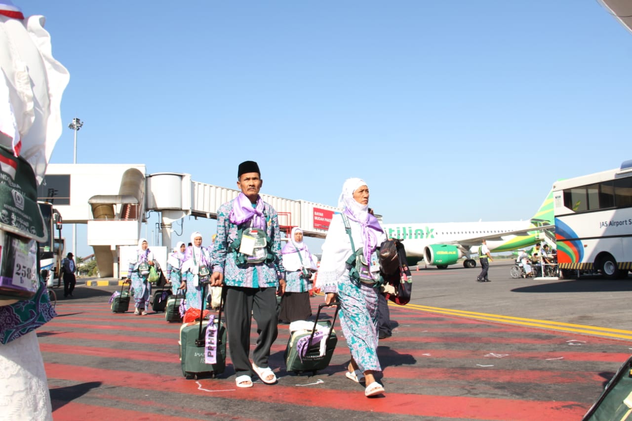 Wajib Kenakan Kain Ihram, Gelombang Kedua CJH Langsung Ke Jeddah