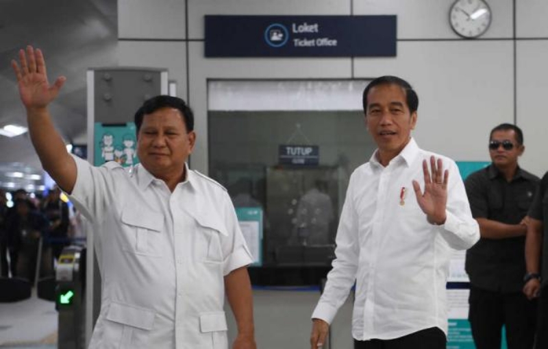 Jokowi dan Prabowo Akhirnya Berjumpa