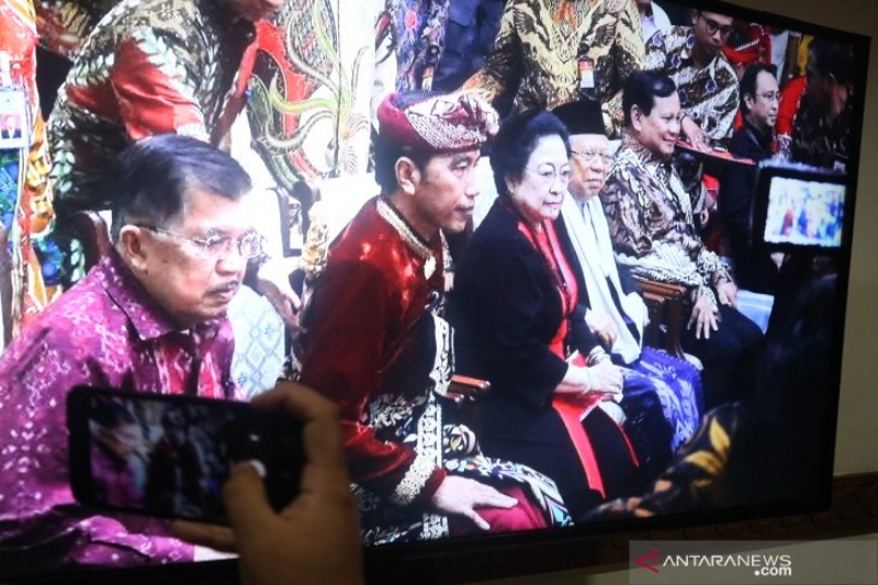 Tepuk Tangan Peserta Kongres V PDIP Sambut Kehadiran Prabowo