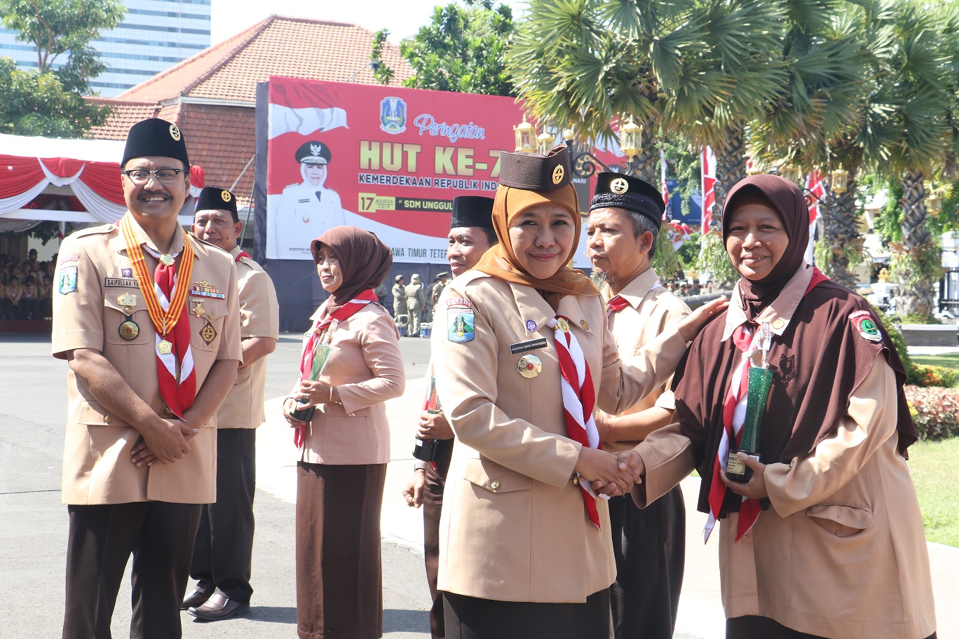 Pemkot Surabaya Larang Penggunaan Plastik Sekali Pakai