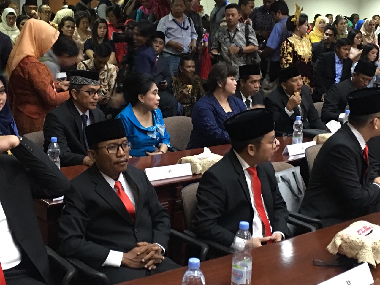Ratih Hadiri Pelantikan Dewan Surabaya