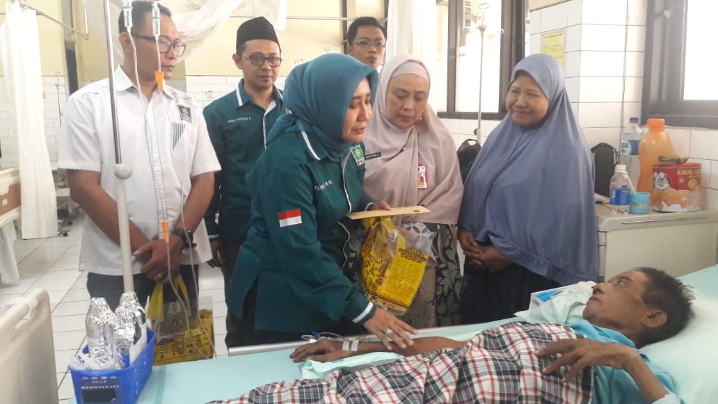 Peringati 10 Muaharom, PKB Jatim Gelar Bakti Sosial di RSU Haji Surabaya